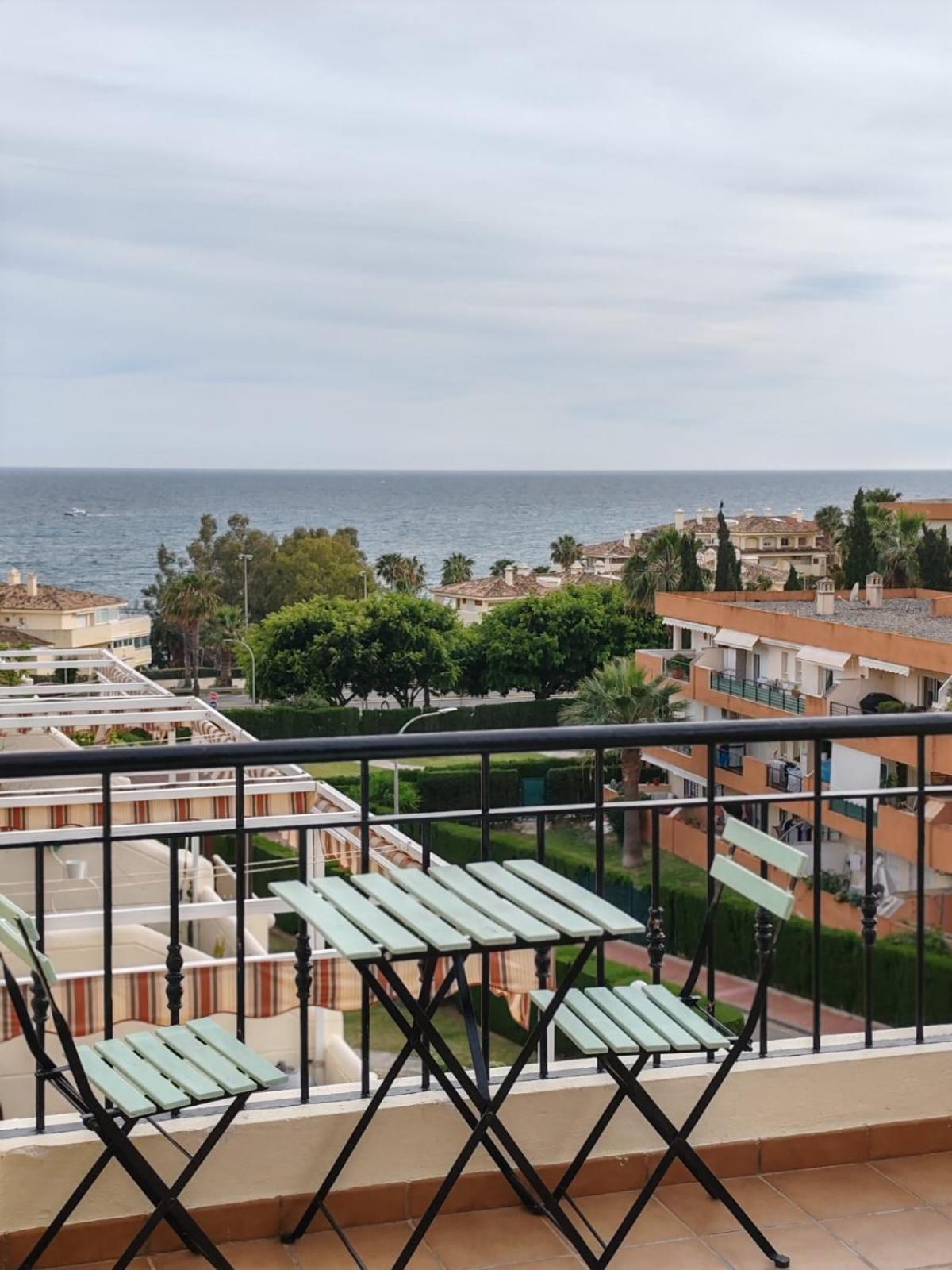 Seaview Apartment With Great Amenities & Facilities Benalmádena Esterno foto
