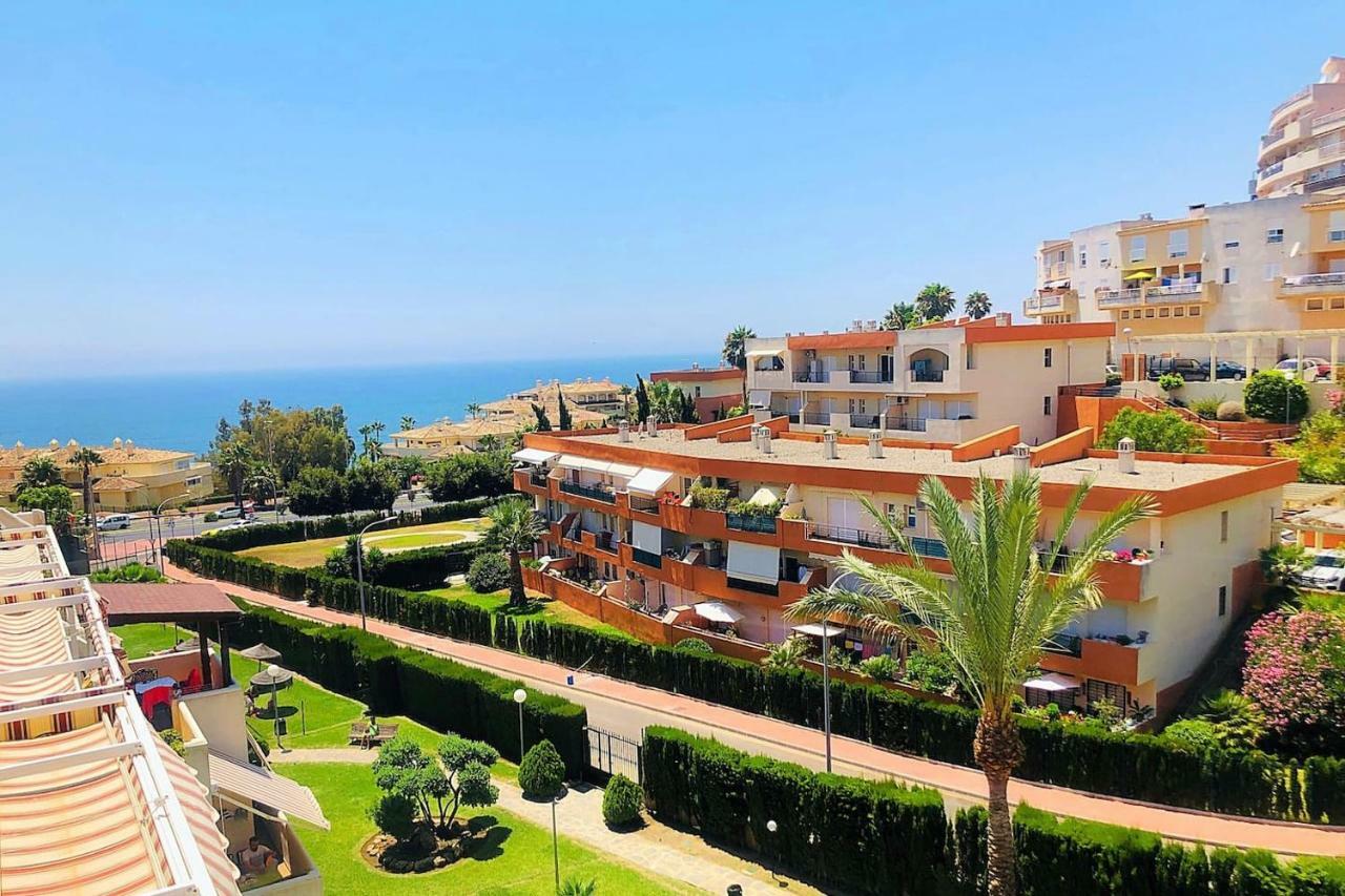 Seaview Apartment With Great Amenities & Facilities Benalmádena Esterno foto