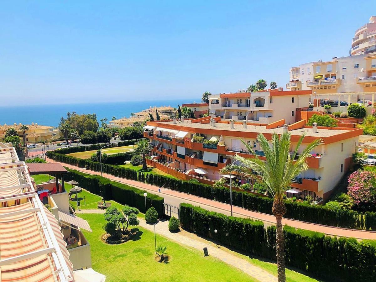Seaview Apartment With Great Amenities & Facilities Benalmádena Esterno foto