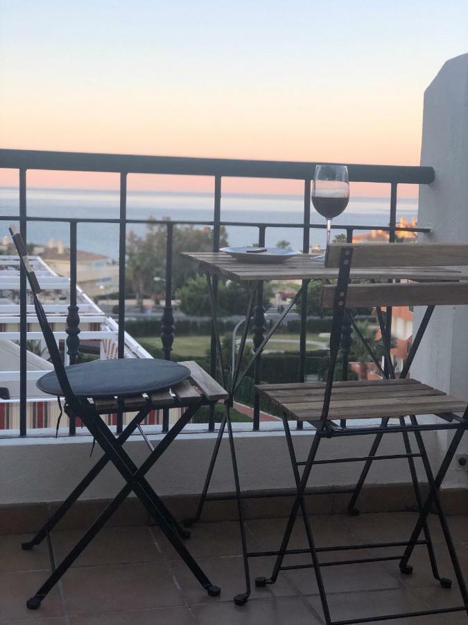 Seaview Apartment With Great Amenities & Facilities Benalmádena Esterno foto